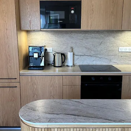 Duplex Familial Au Coeur De *